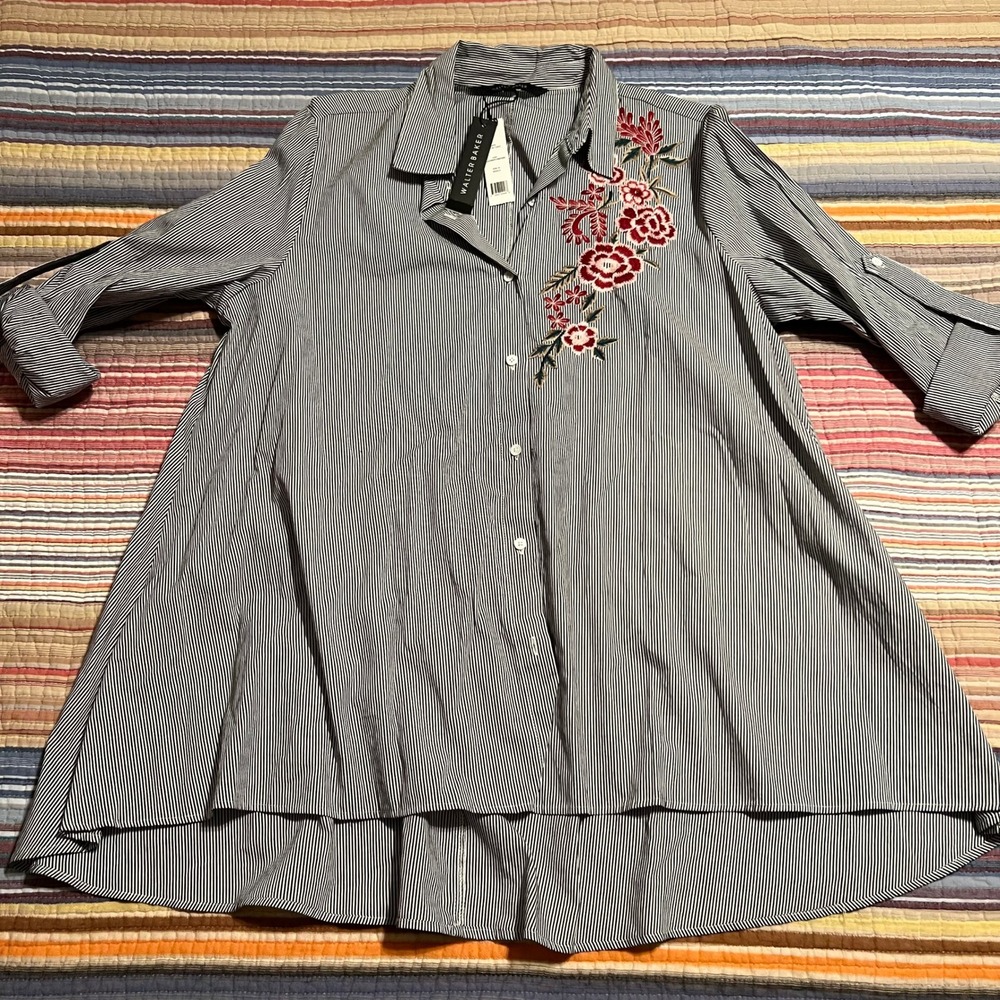 Walter Baker Myron Tunic Black White Pinstripe Embroidered Floral Shirt‎ M